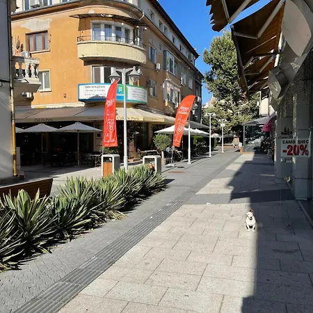 Velaria Centre *